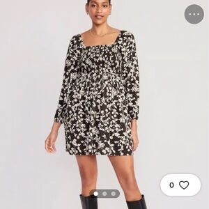 Old Navy women’s fit and flare long sleeve mini dress - ditsy floral